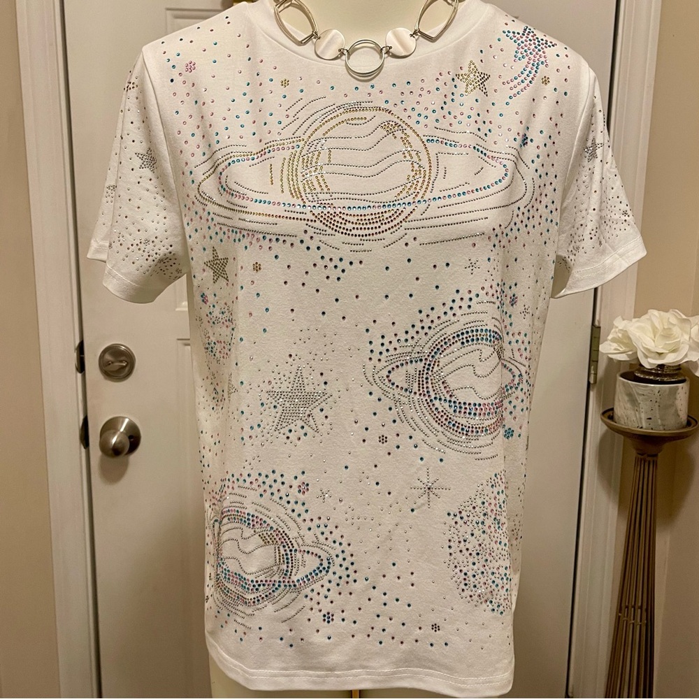NWT TWELFTH LOVE White T-Shirt CRYSTAL PLANET AND STAR DESIGN MISSES SIZE LARGE
